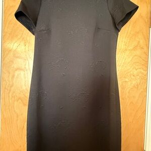 Calvin Klein Rose Embossed Sheath Dress Womens Size 10 Stretch Floral Black